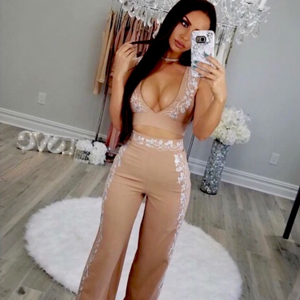 Carli Bybel x Missguided Embroidered Crop Top NWT